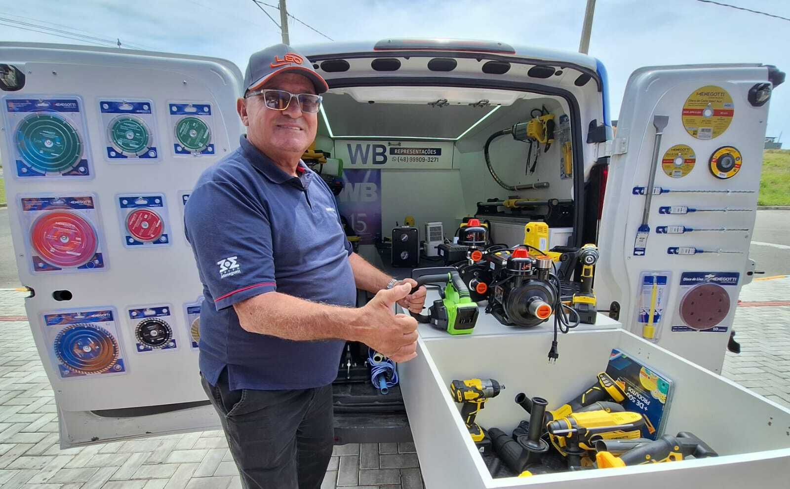 Ferramentas e discos de corte Menegotti em demonstração na Fiorino